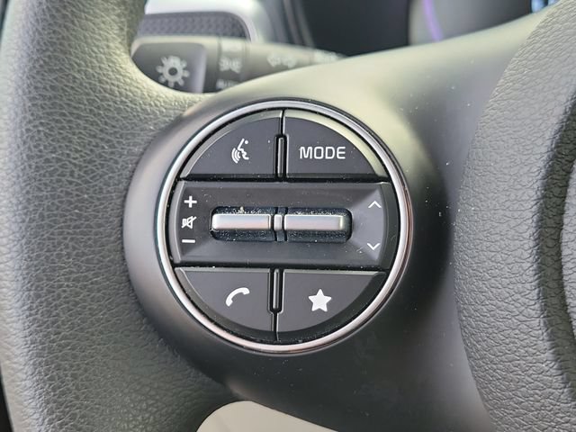 Used 2025 Kia Soul LX FWD image 26