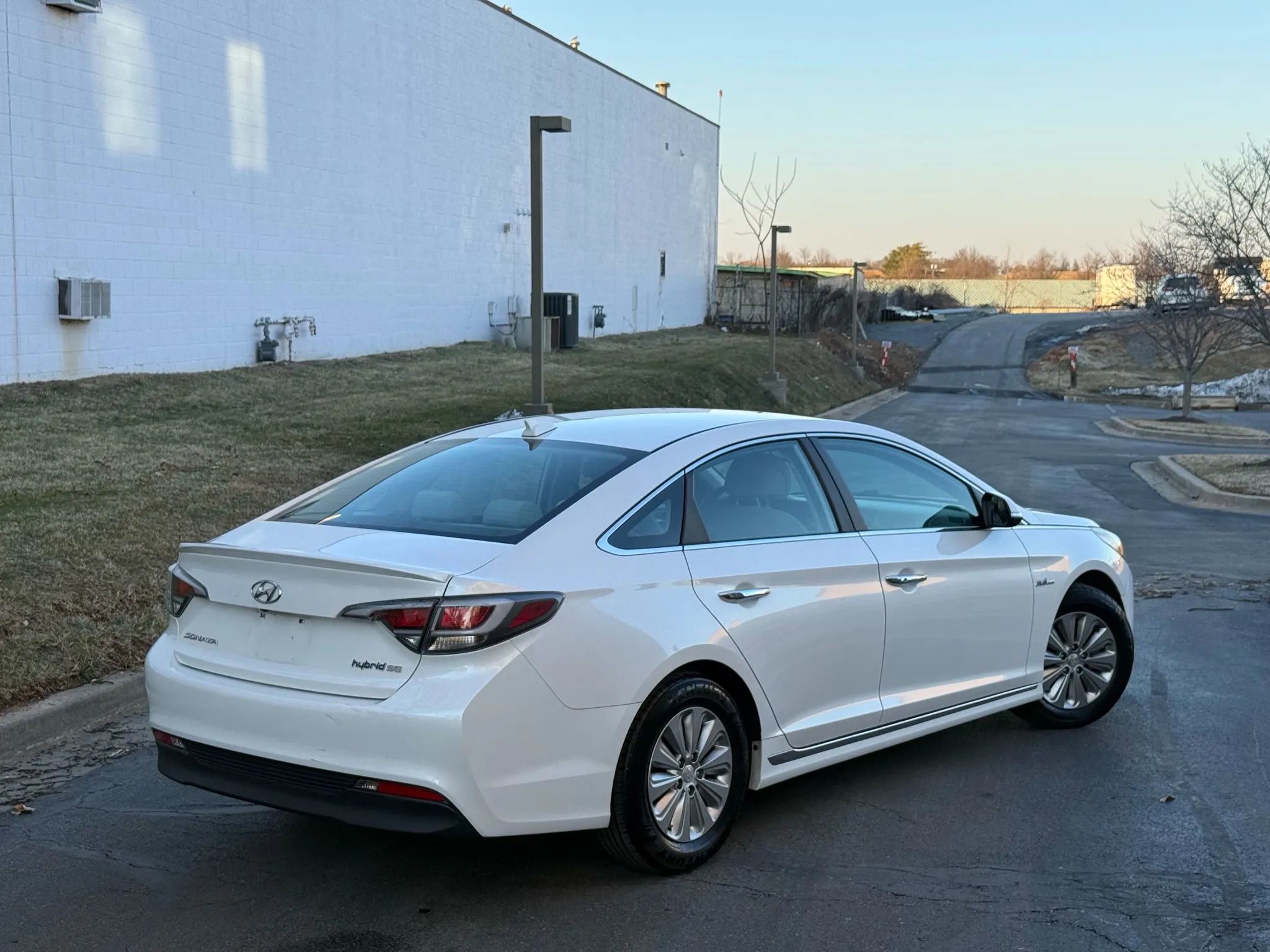 Used 2017 Hyundai Sonata SE image 4