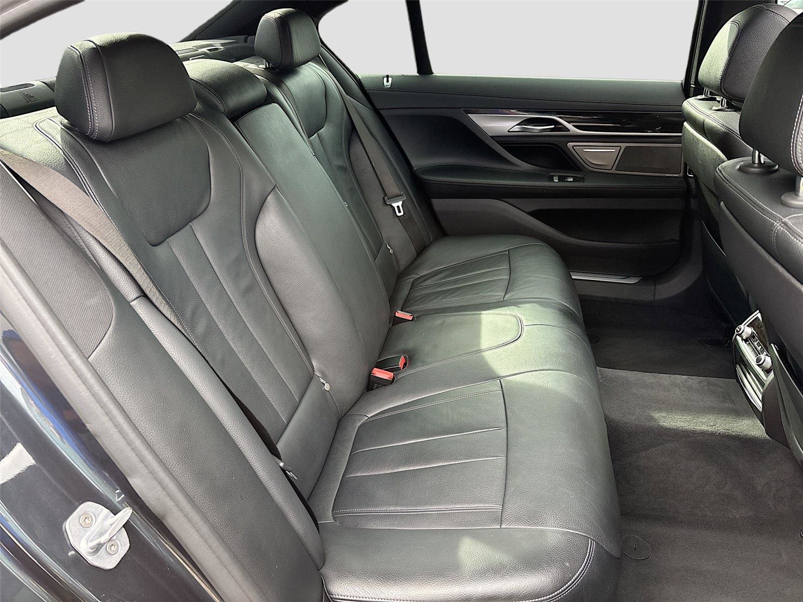 Used 2019 BMW 740e xDrive w/ M Sport Package image 31