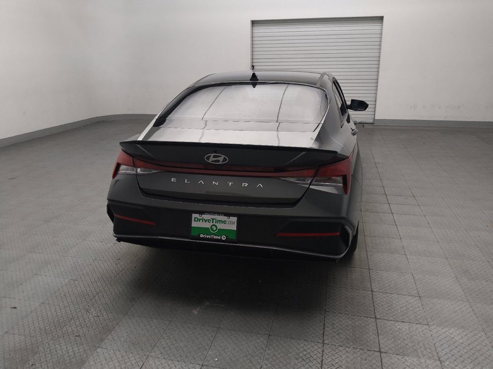 Used 2025 Hyundai Elantra Sport FWD image 7