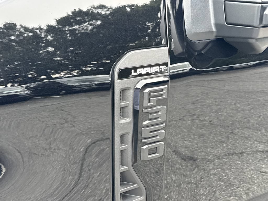 Used 2025 Ford F350 Lariat w/ Lariat Ultimate Package AWD/4WD image 13