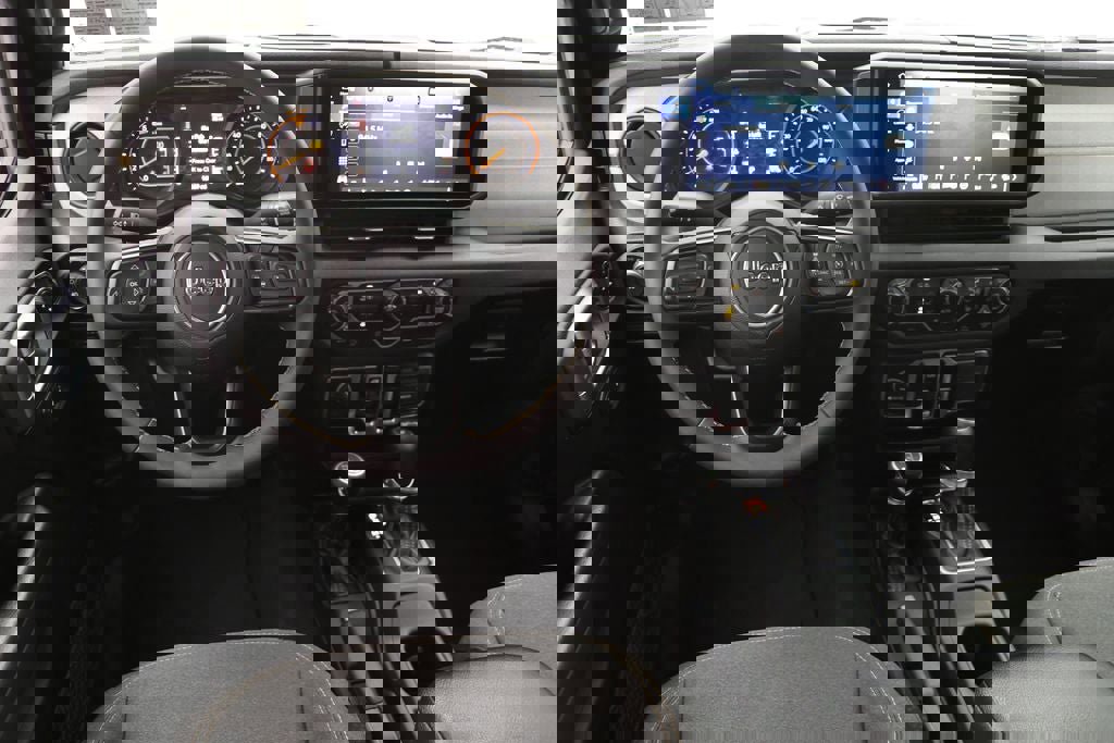 Used 2024 Jeep Wrangler Sport S image 12