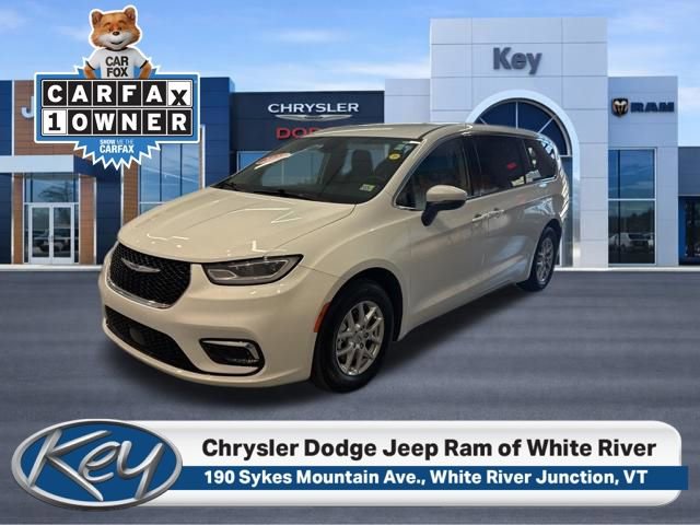 Used 2023 Chrysler Pacifica Touring-L