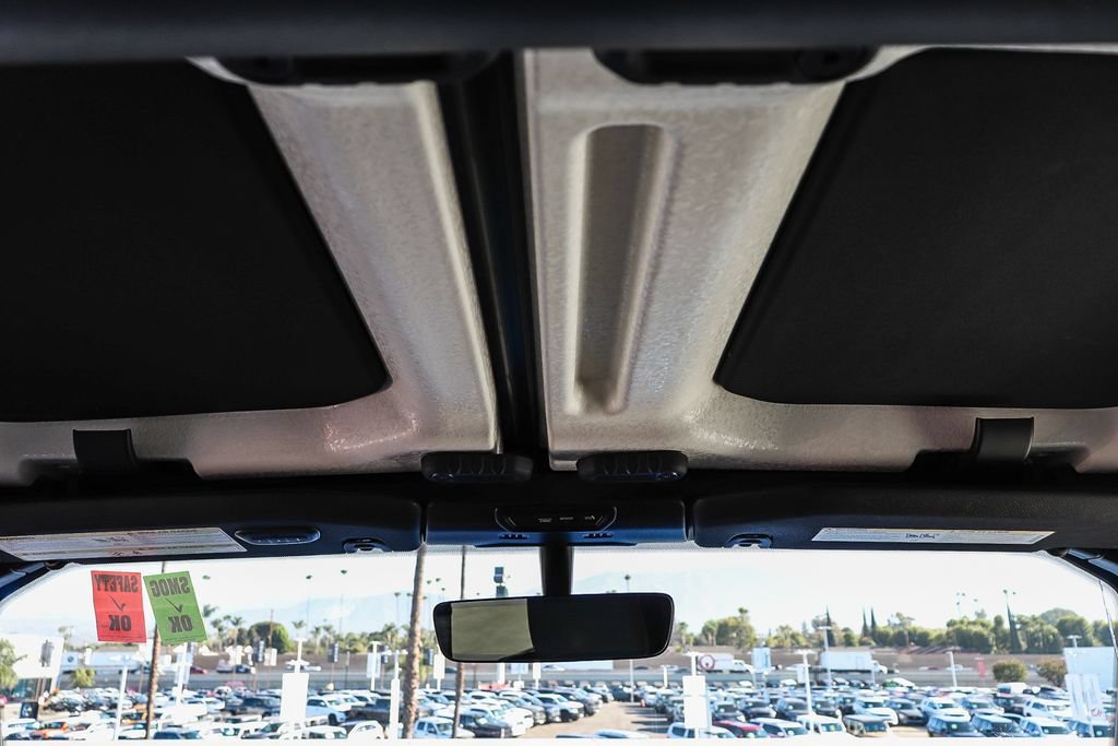 Used 2022 Jeep Wrangler Rubicon w/ Cold Weather Group AWD/4WD image 19