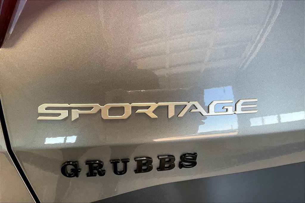 Used 2026 Kia Sportage LX FWD image 32