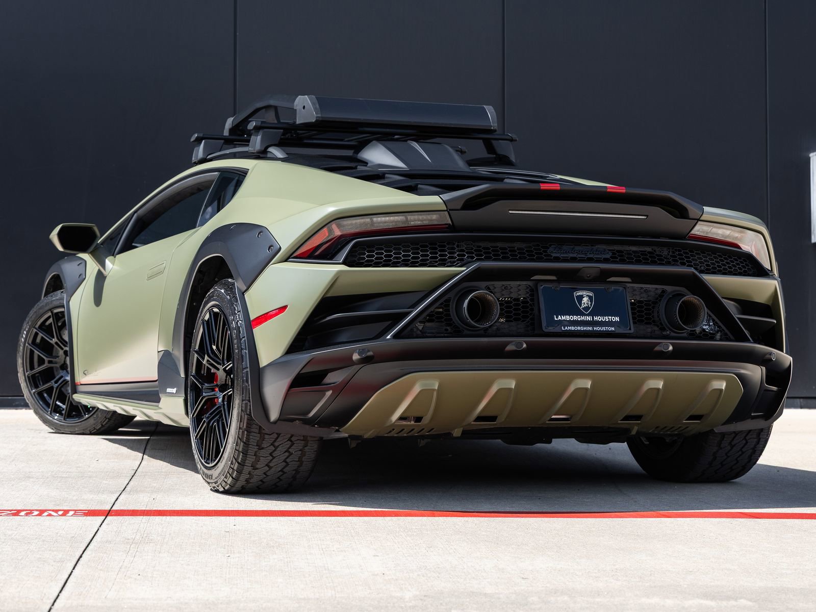 Used 2024 Lamborghini Huracan Sterrato AWD/4WD image 6