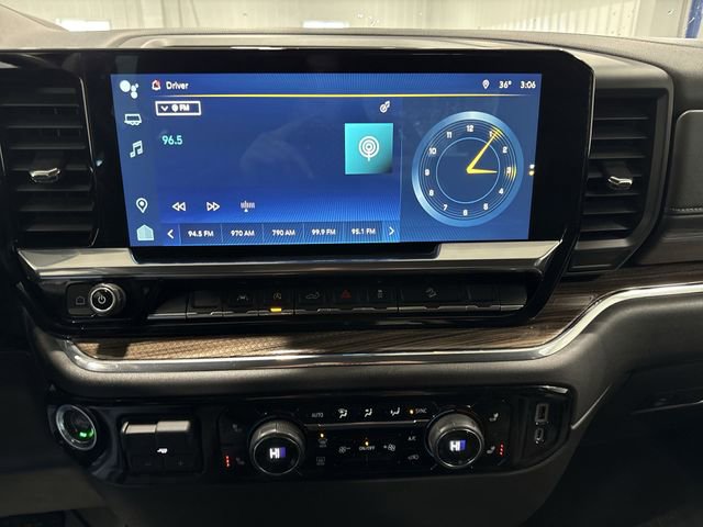 Used 2023 Chevrolet Silverado 1500 RST AWD/4WD image 17