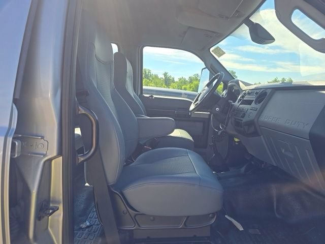 Used 2027 Ford F750 2WD Crew Cab Super Duty image 7