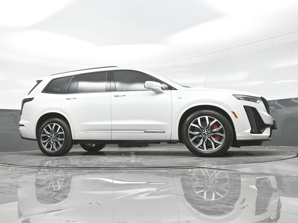 Certified 2025 Cadillac XT6 Sport w/ Platinum Package AWD/4WD image 28