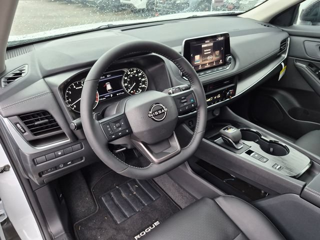 Used 2026 Nissan Rogue Dark Armor FWD image 34