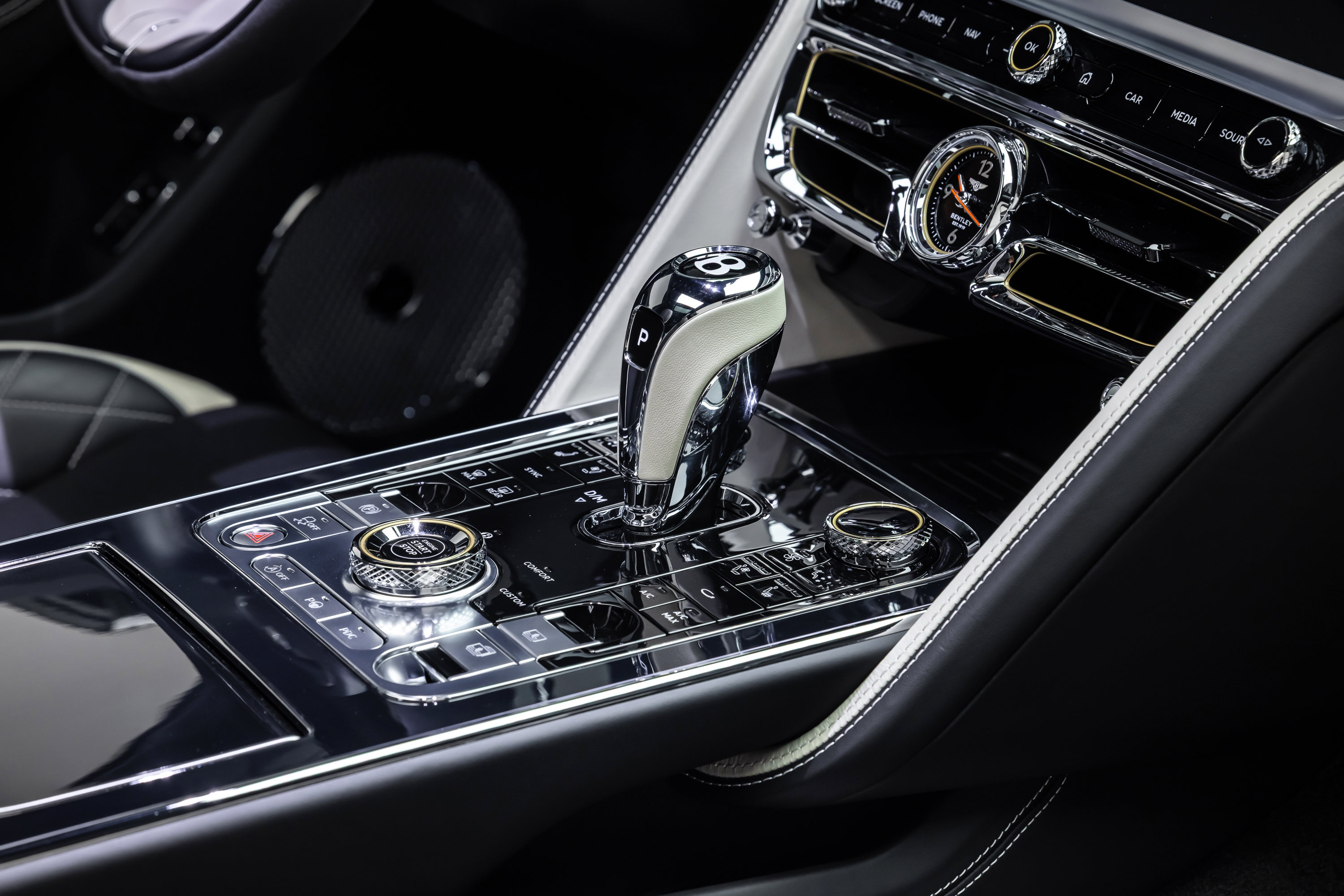 Used 2024 Bentley Flying Spur W12 AWD/4WD image 49