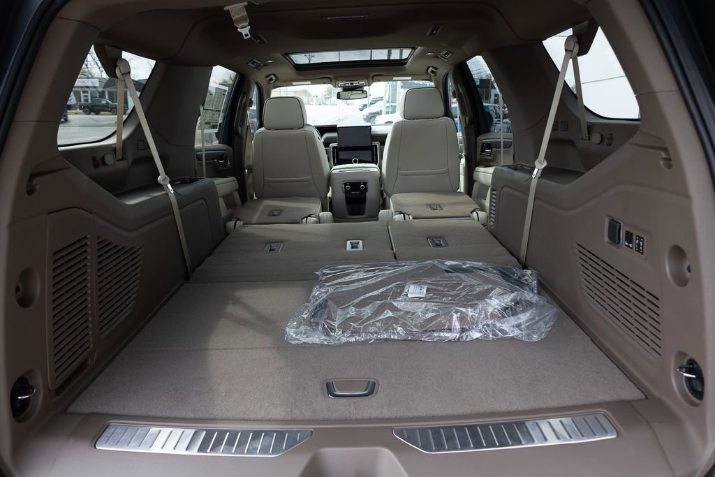 New 2026 GMC Yukon XL Denali w/ Sun & Power Step Package AWD/4WD image 29