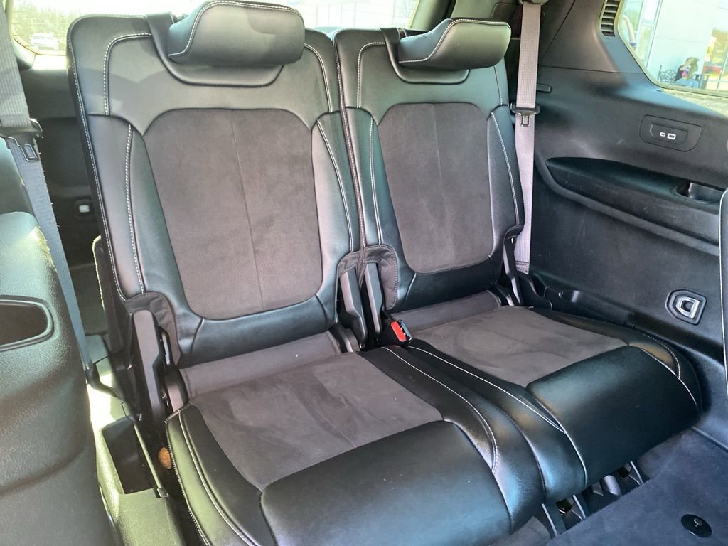 Used 2023 Jeep Grand Cherokee L Laredo image 14