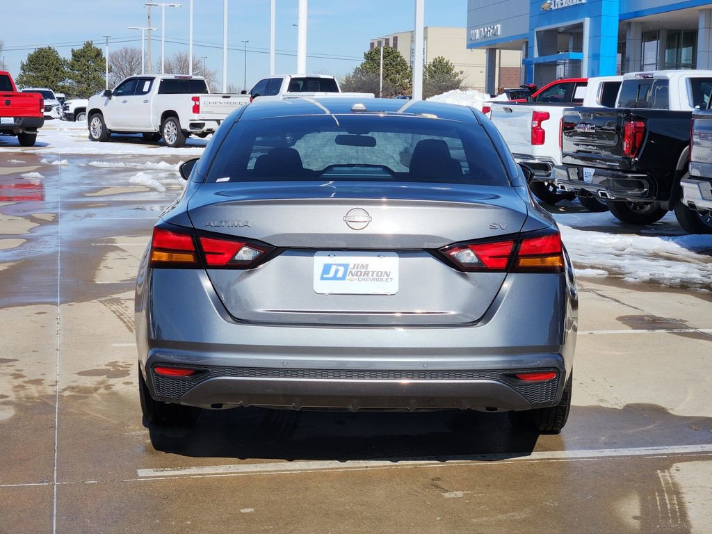 Used 2024 Nissan Altima 2.5 SV image 6