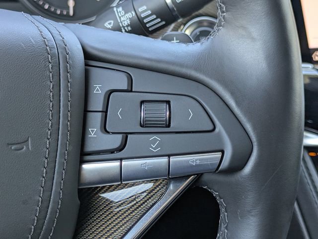 Certified 2025 Cadillac XT6 Premium Luxury w/ Platinum Package image 31