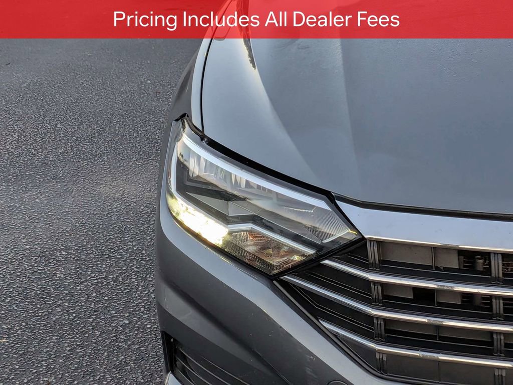 Used 2020 Volkswagen Jetta SE w/ SE Cold Weather Package FWD image 10