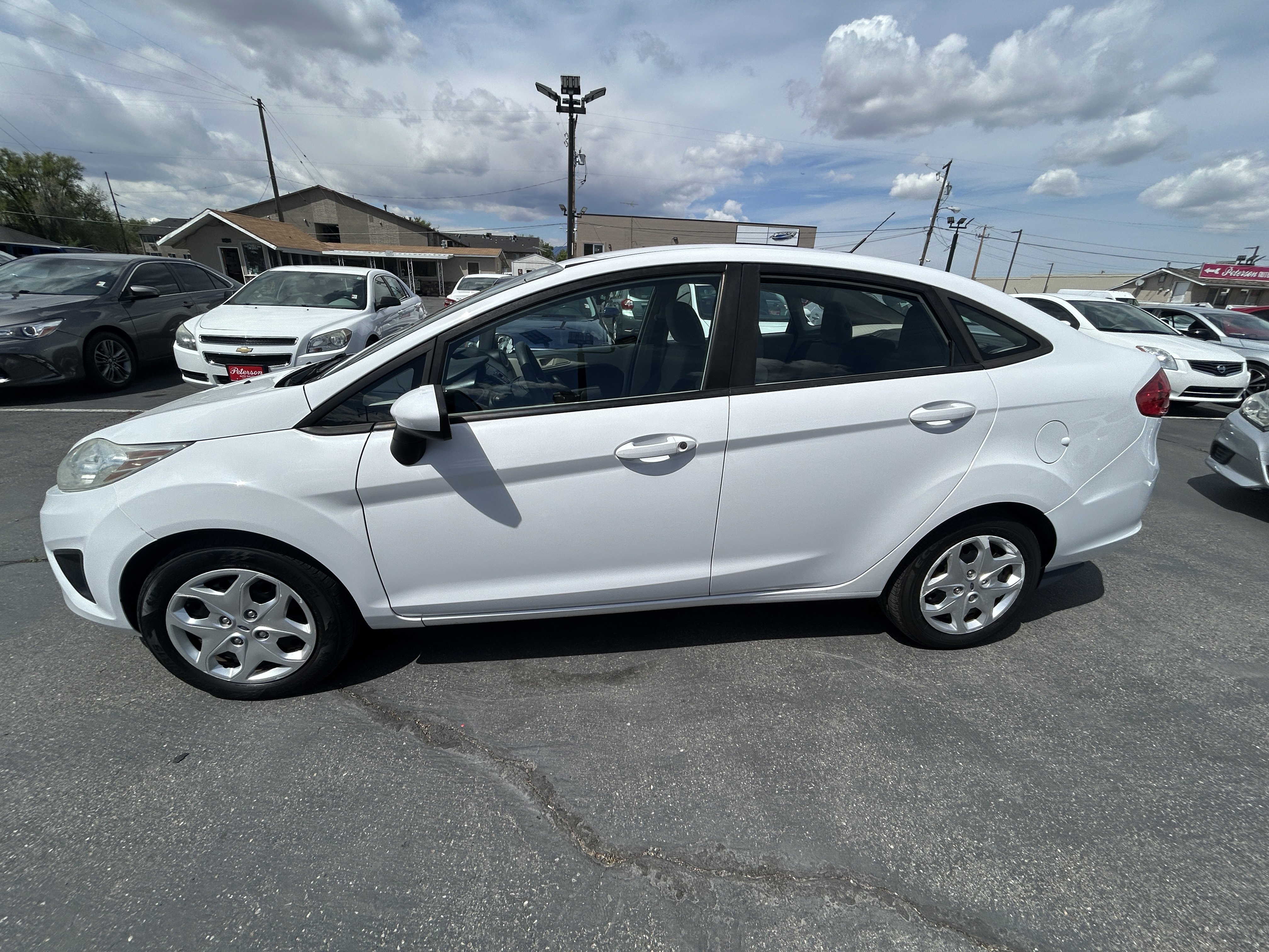 Used 2012 Ford Fiesta S FWD image 4