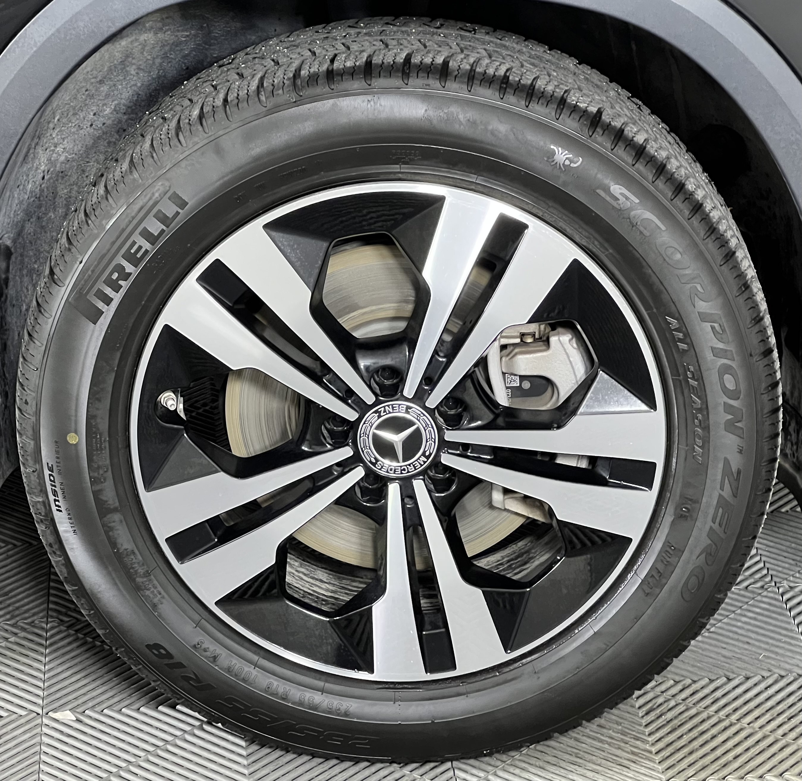 Certified 2025 Mercedes-Benz GLA 250 4MATIC image 15