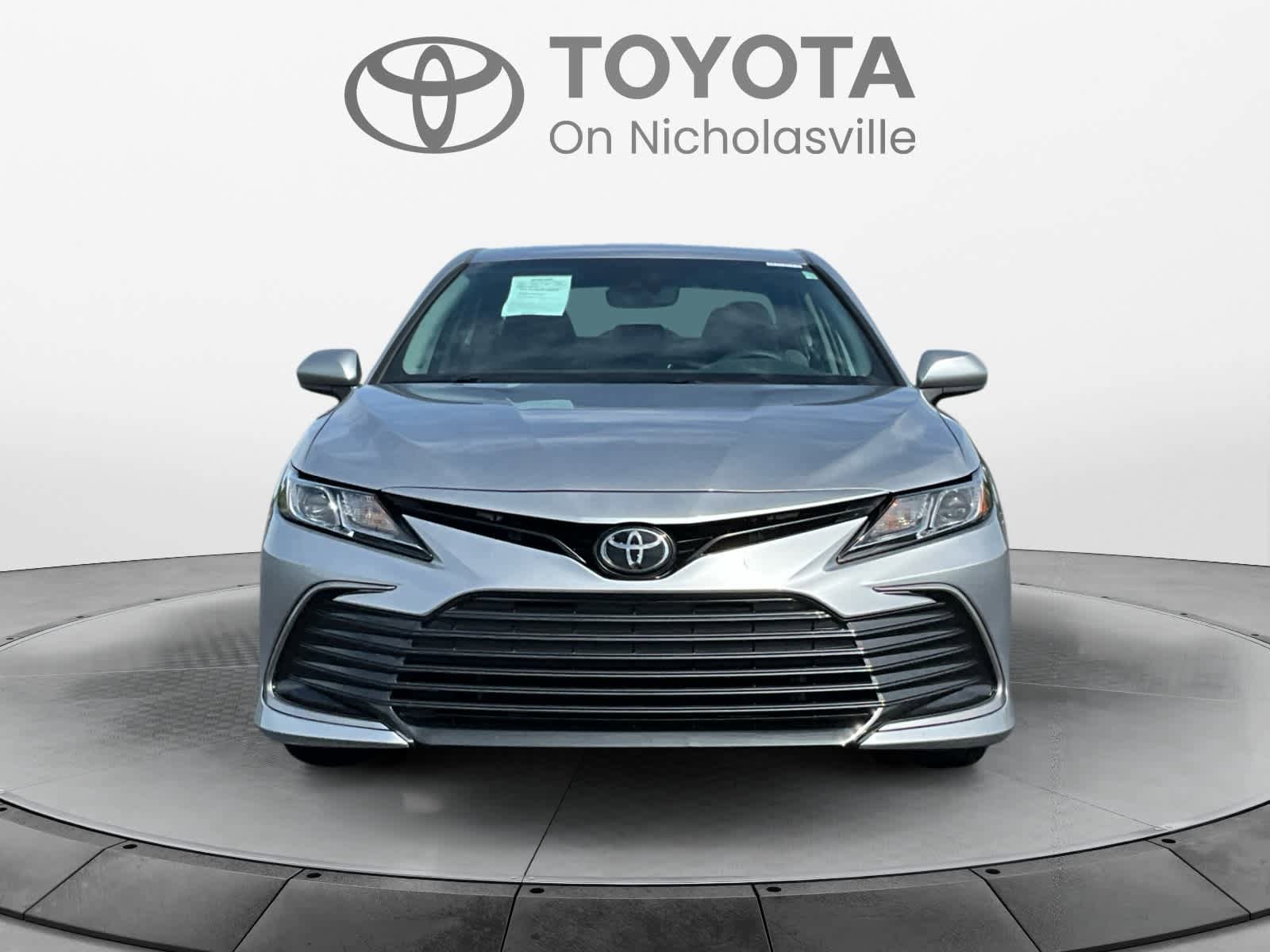 Used 2023 Toyota Camry LE AWD/4WD image 9