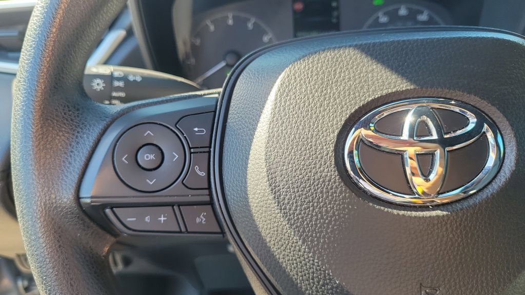 Used 2024 Toyota Corolla Cross S AWD/4WD image 33