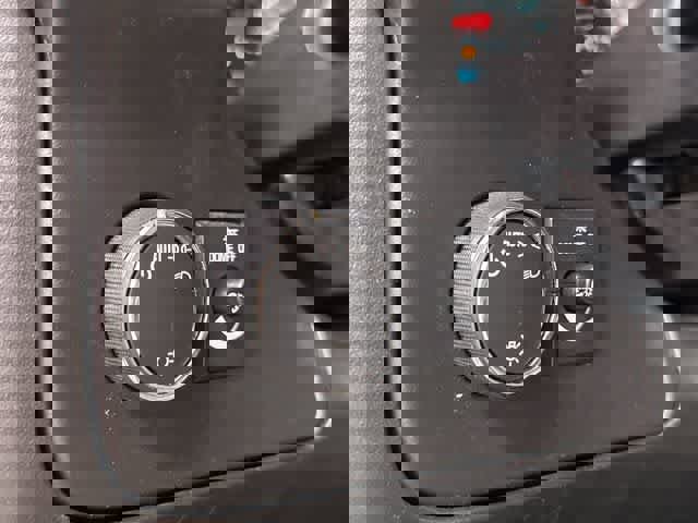 Used 2018 GMC Savana 2500 image 19