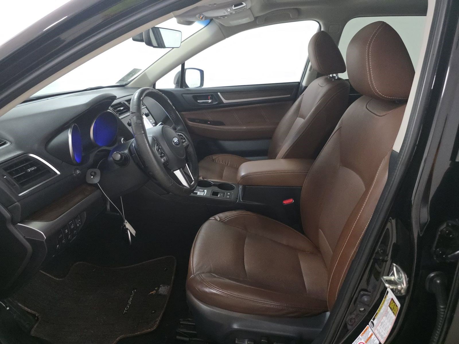Used 2017 Subaru Outback 2.5i Touring w/ Popular Package #5A AWD/4WD image 10