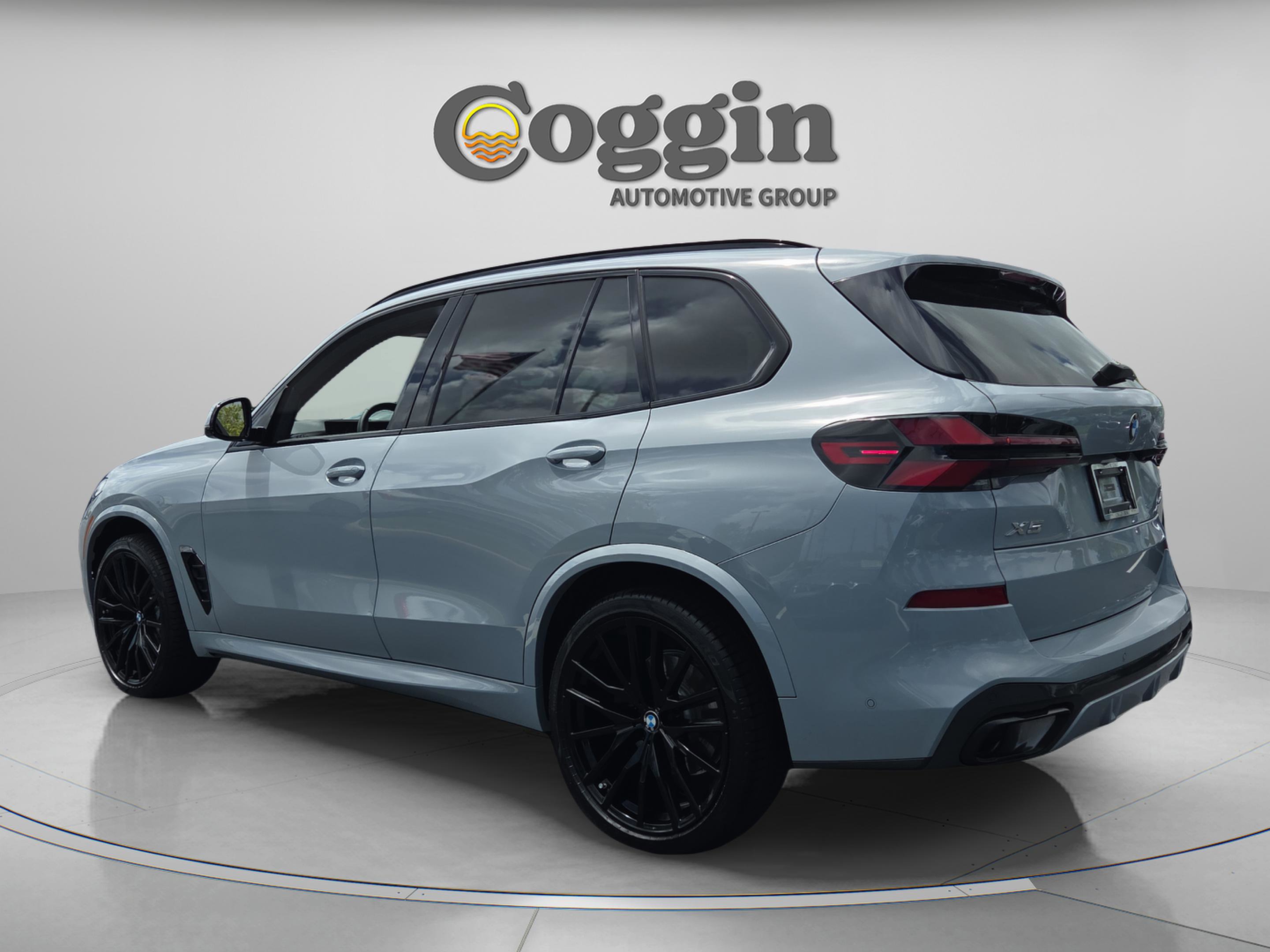 Certified 2024 BMW X5 sDrive40i w/ M Sport Package image 3