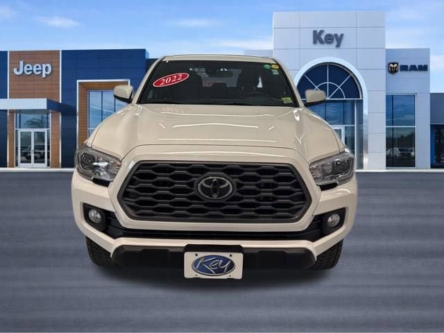Used 2022 Toyota Tacoma TRD Off-Road w/ Technology Package AWD/4WD image 11