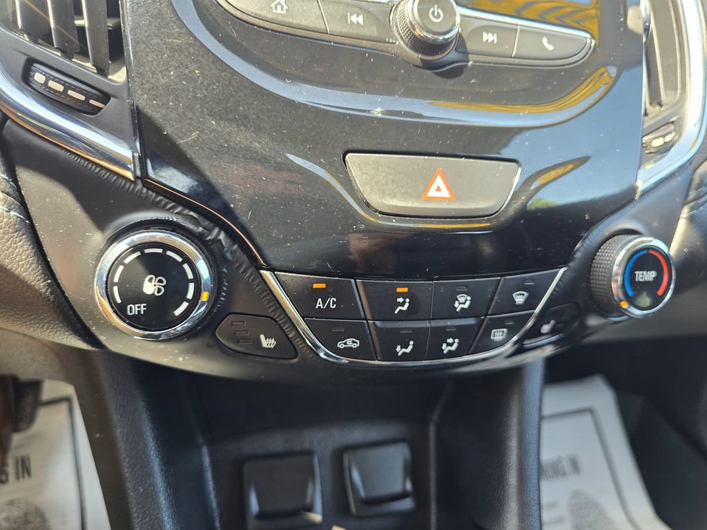 Used 2017 Chevrolet Cruze Premier FWD image 20