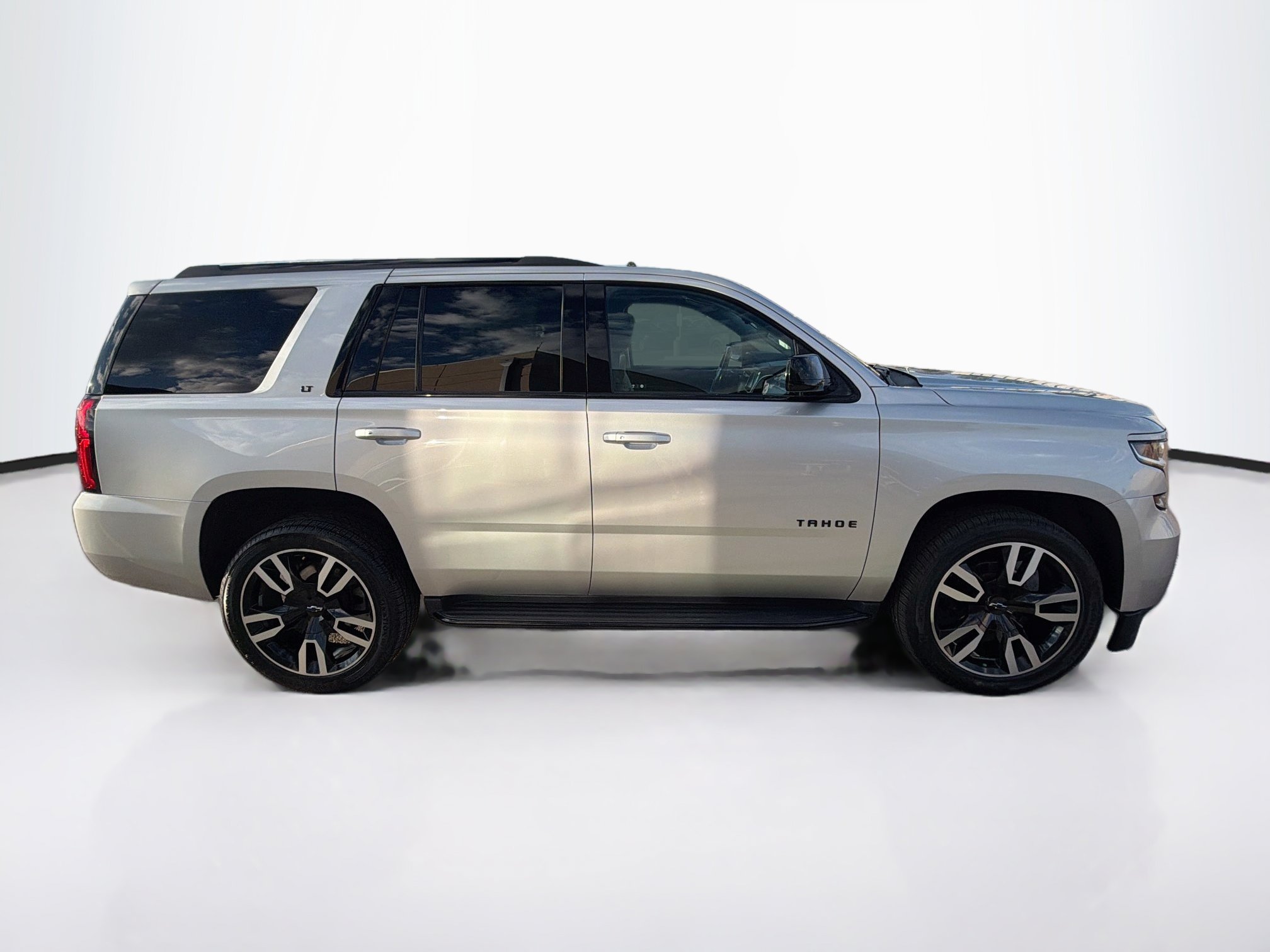 Used 2020 Chevrolet Tahoe LT w/ RST Edition AWD/4WD image 10