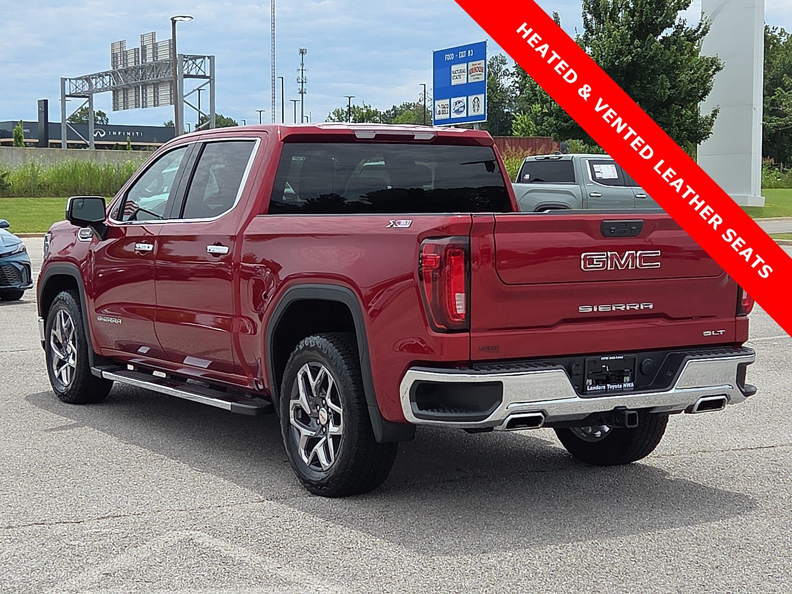 Used 2023 GMC Sierra 1500 SLT w/ SLT Premium Package AWD/4WD image 4