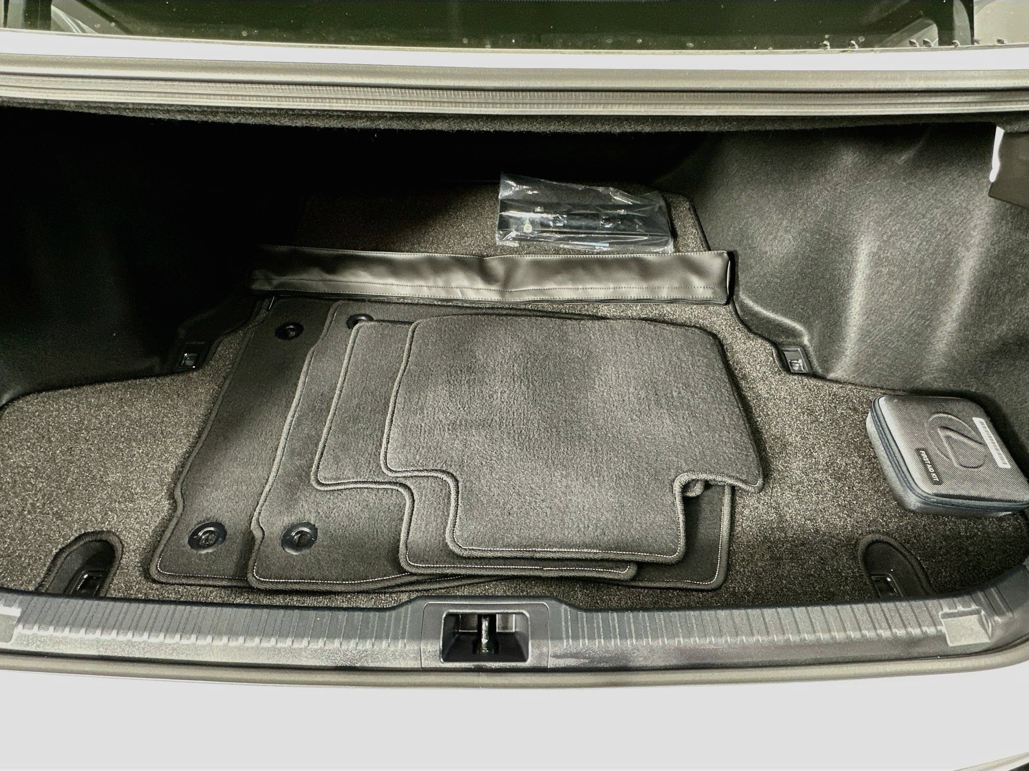 Used 2025 Lexus IS 500 w/ Accessory Package 2 RWD image 29