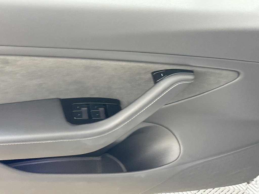 Used 2018 Tesla Model 3 Long Range AWD/4WD image 19