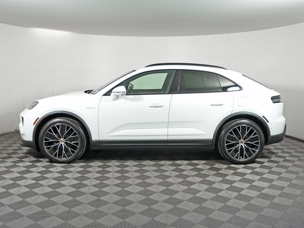 Certified 2026 Porsche Macan 4 Electric AWD/4WD image 2