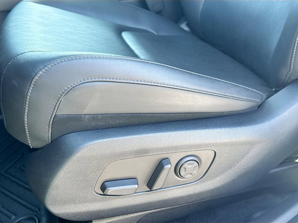 Certified 2025 Kia Carnival SX FWD image 22