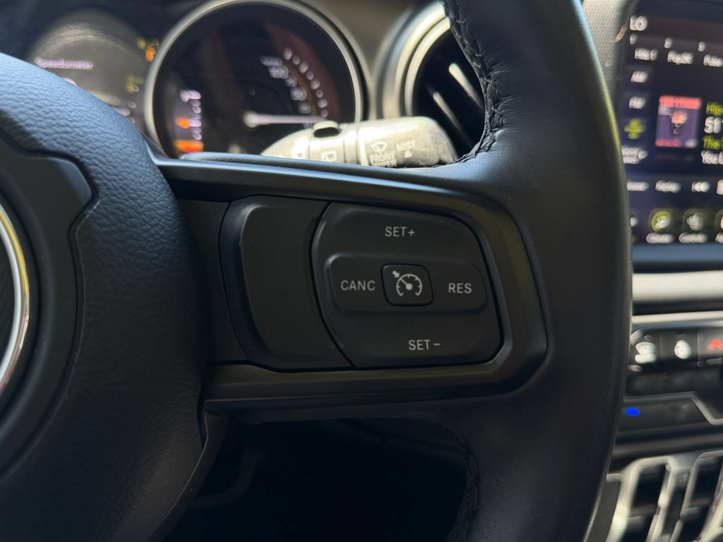 Used 2023 Jeep Wrangler Unlimited w/ Cold Weather Group AWD/4WD image 19
