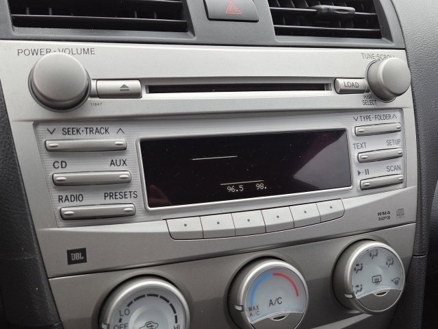 Used 2011 Toyota Camry SE w/ SE Extra-Value Pkg #1 FWD image 4