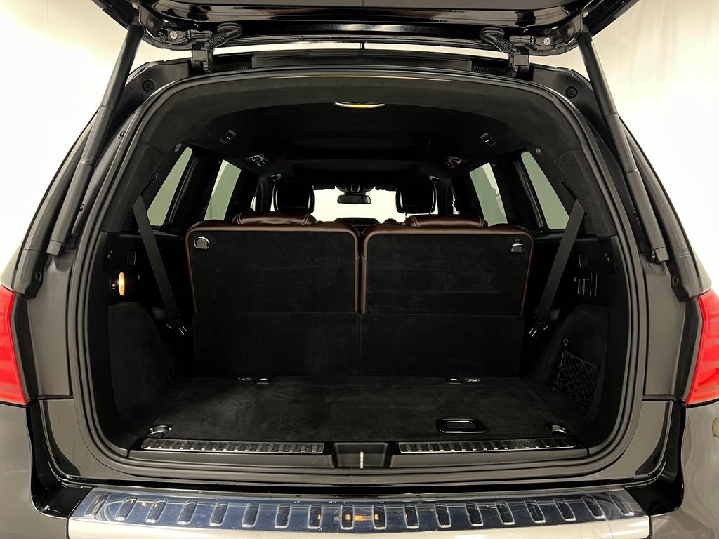 Used 2016 Mercedes-Benz GL 63 AMG 4MATIC image 28