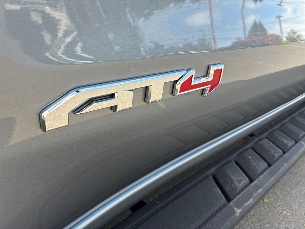 Used 2024 GMC Sierra 1500 AT4 w/ Technology Package AWD/4WD image 18