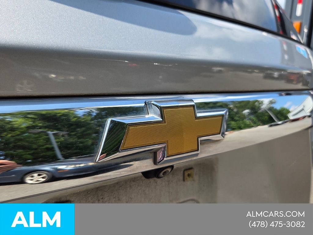 Used 2020 Chevrolet Traverse LT FWD image 9