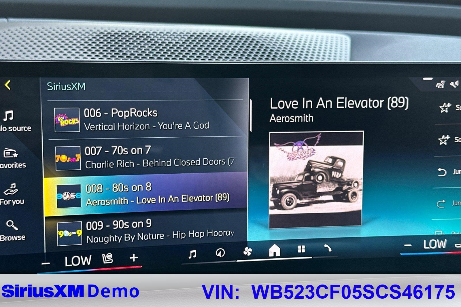 Used 2025 BMW iX xDrive50 image 40