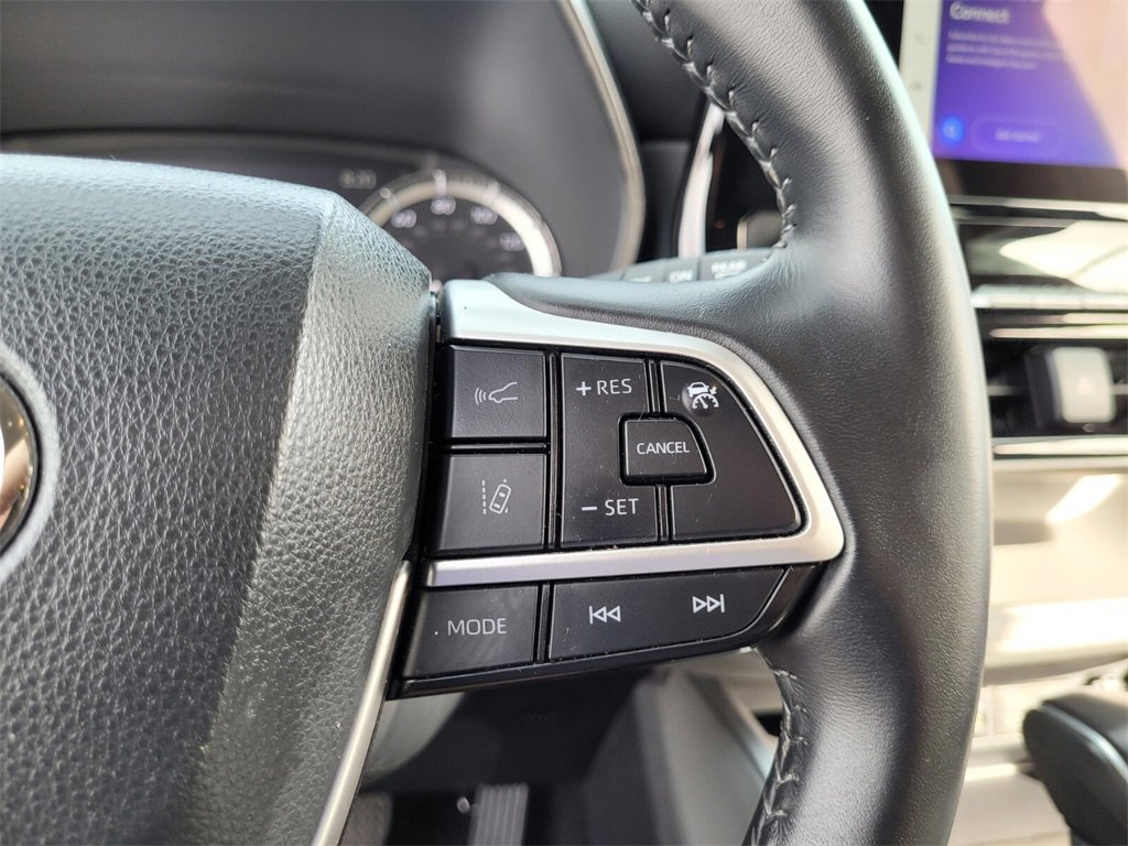 Certified 2024 Toyota Highlander LE image 23