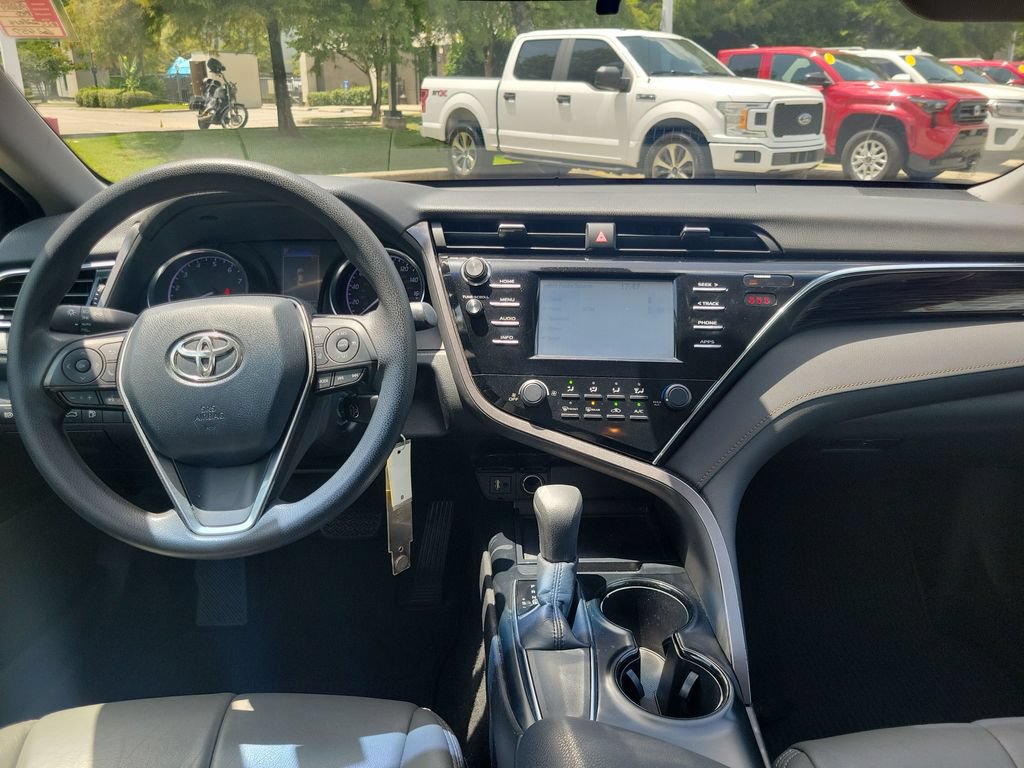 Certified 2018 Toyota Camry LE FWD image 18