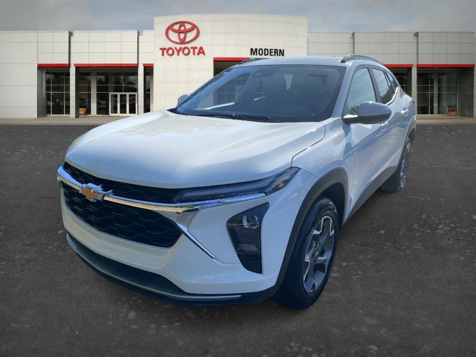 Used 2025 Chevrolet Trax LT w/ LT Convenience Package FWD video 1