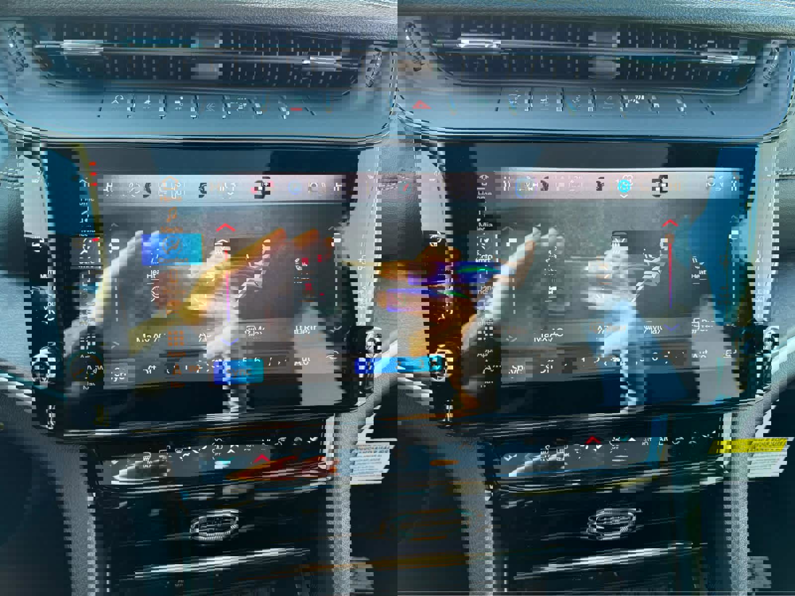 New 2026 Jeep Grand Cherokee Altitude image 18