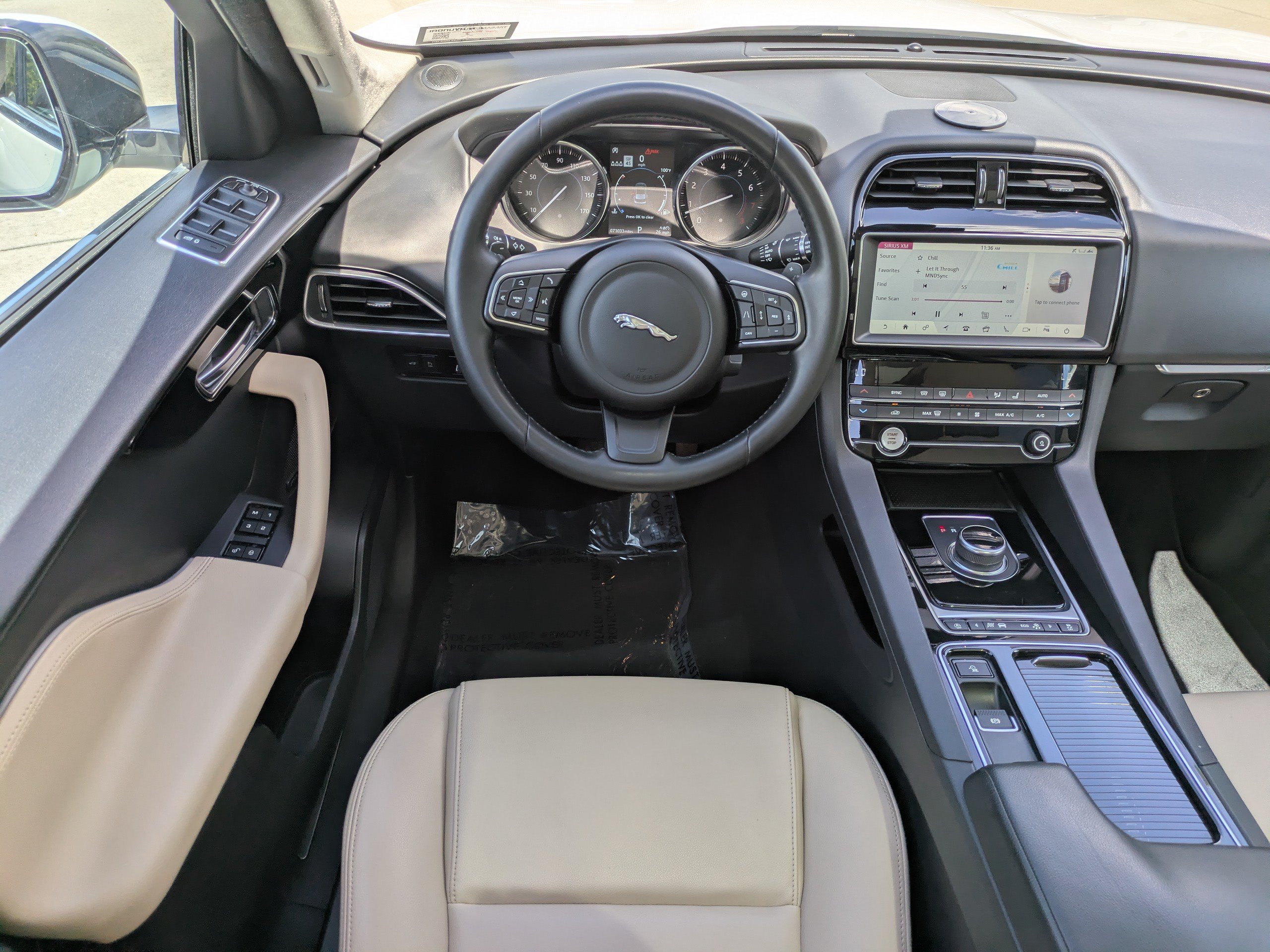 Used 2020 Jaguar F-PACE Premium AWD/4WD image 15