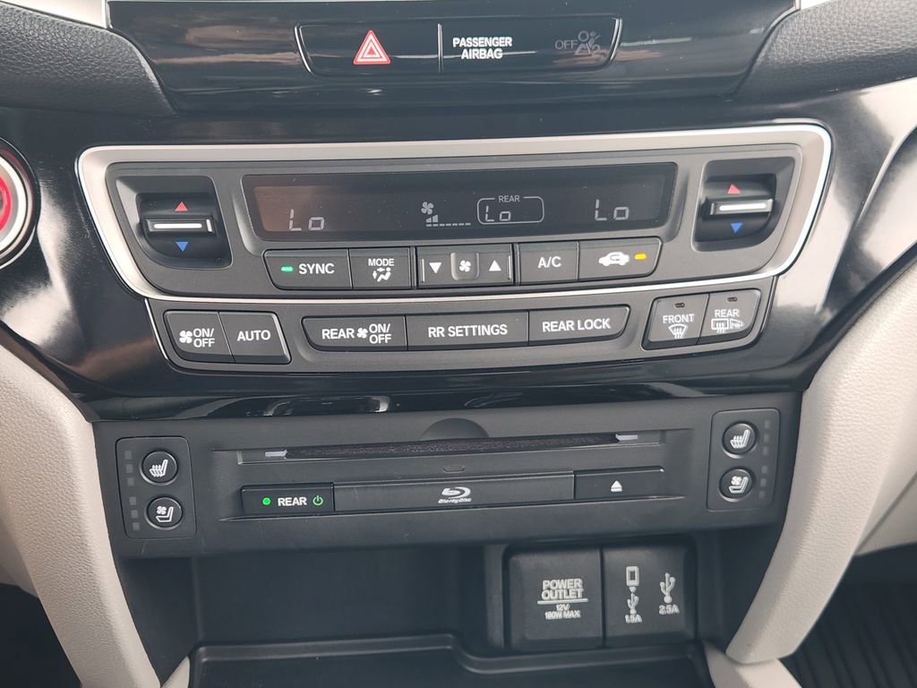 Used 2018 Honda Pilot Elite image 15