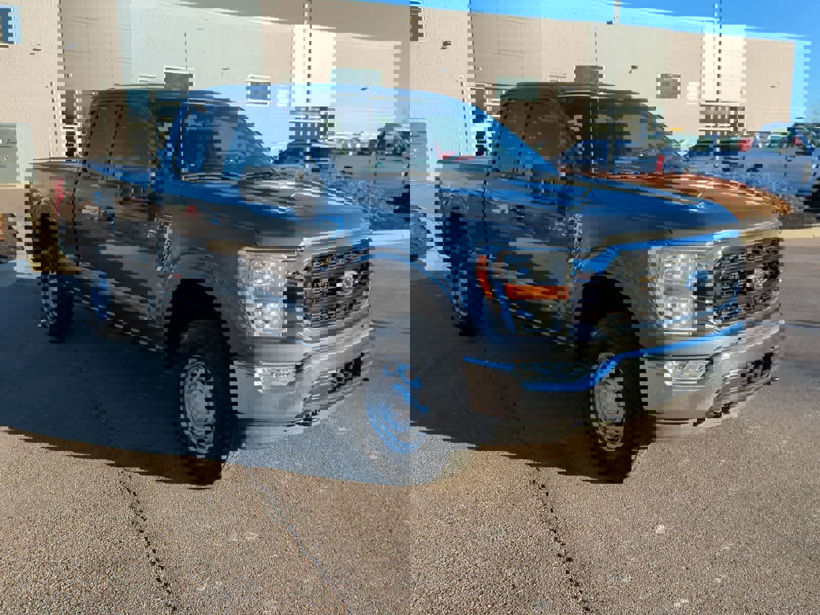 Used 2022 Ford F150 XLT w/ Trailer Tow Package image 2