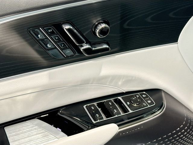 New 2025 Cadillac Lyriq Sport image 17