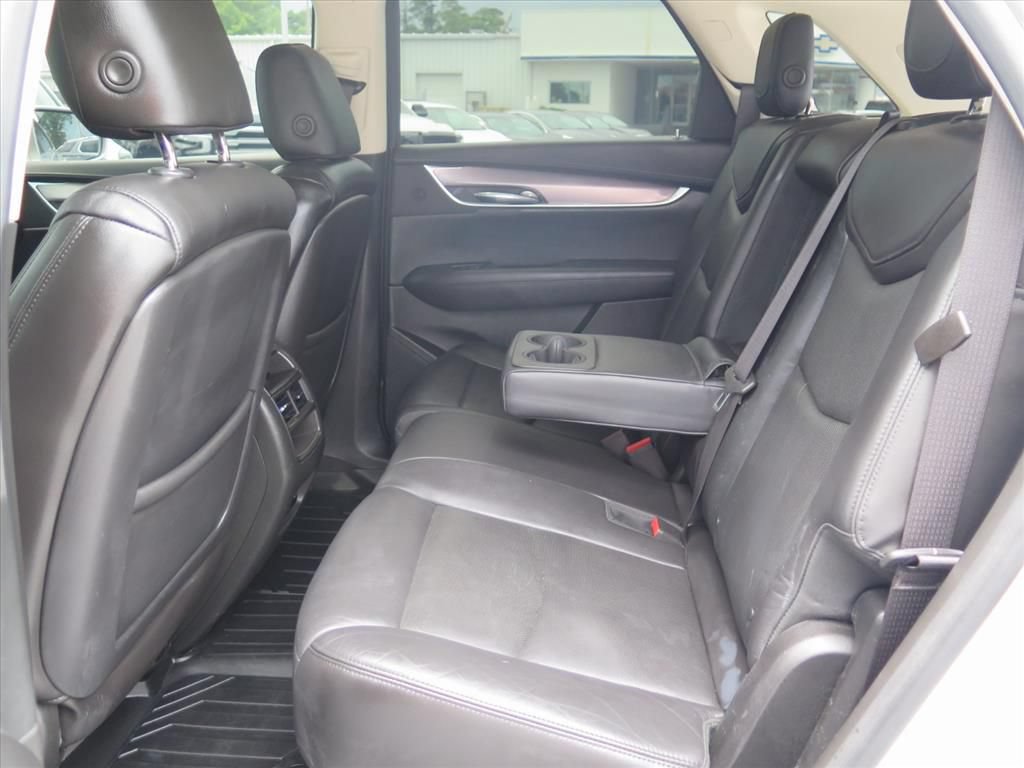 Used 2017 Cadillac XT5 Premium Luxury FWD image 23